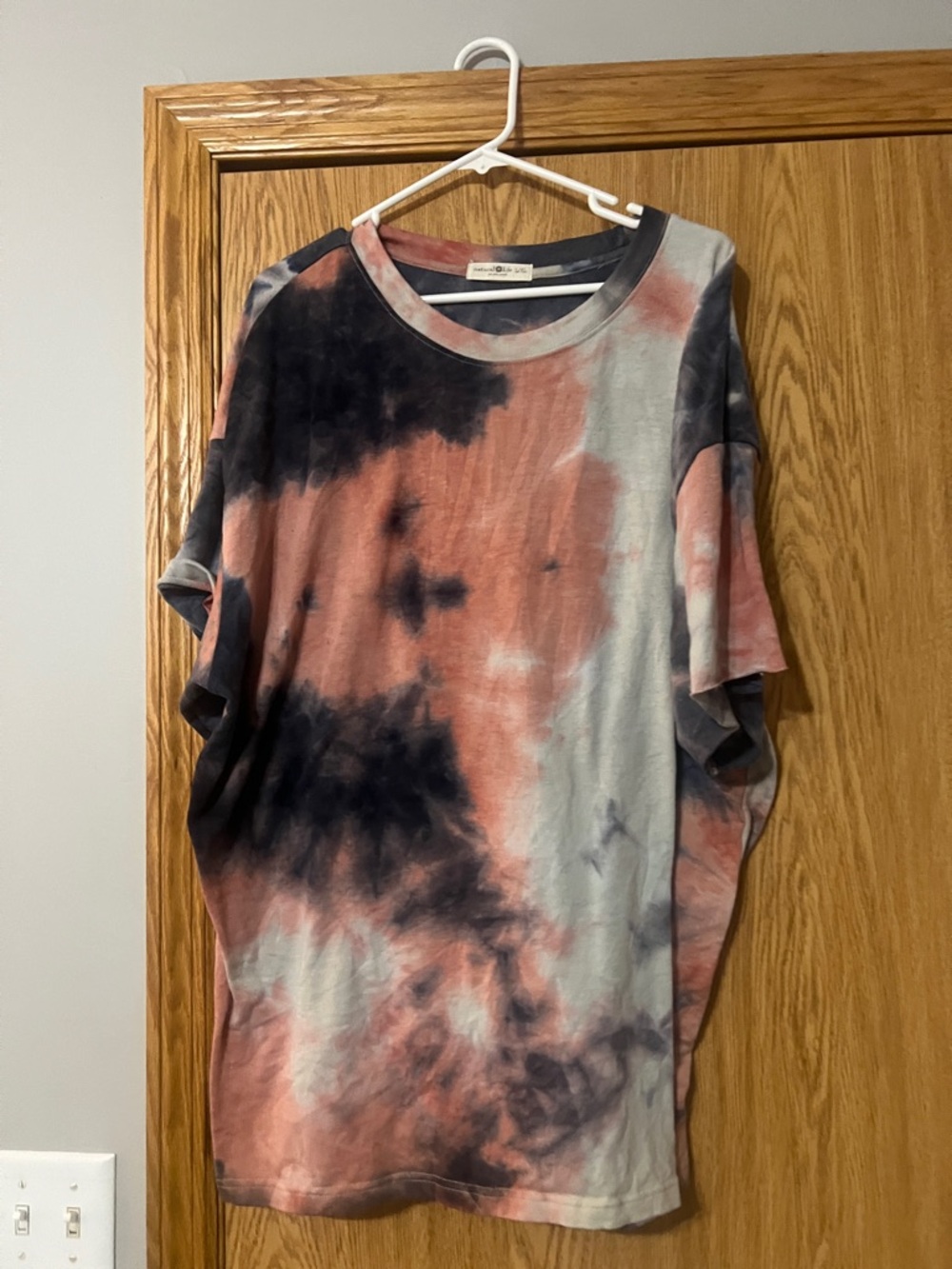 NATURAL LIFE Tie-Dye Short Sleeve Crewneck - Coral, navy , Gray